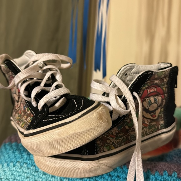 VANS high-top Mario Bros. GAME OVER shoes, great shape. Youth size 11 US/27.5 UK - Picture 3 of 7